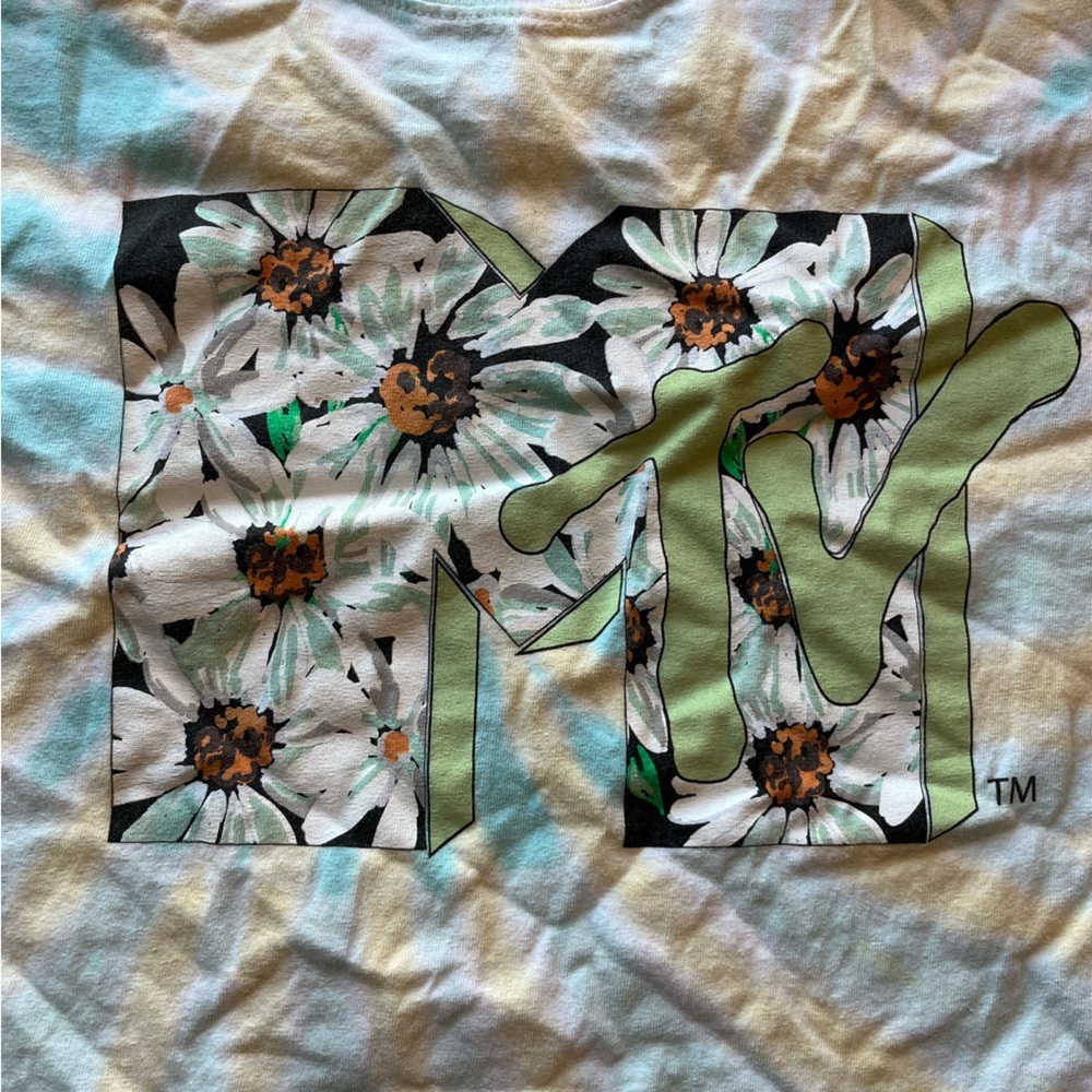 MTV Graphic Crop Tee - Picture 2 of 4